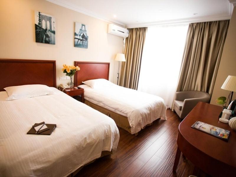 Greentree Inn Anhui Wuhu Zhongshan Road Pedestrian Street Express Hotel Екстер'єр фото