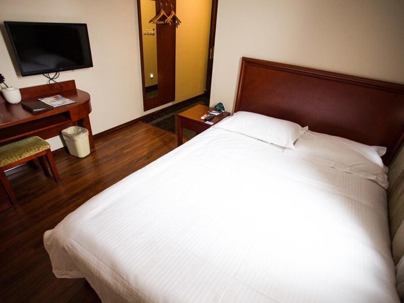 Greentree Inn Anhui Wuhu Zhongshan Road Pedestrian Street Express Hotel Екстер'єр фото