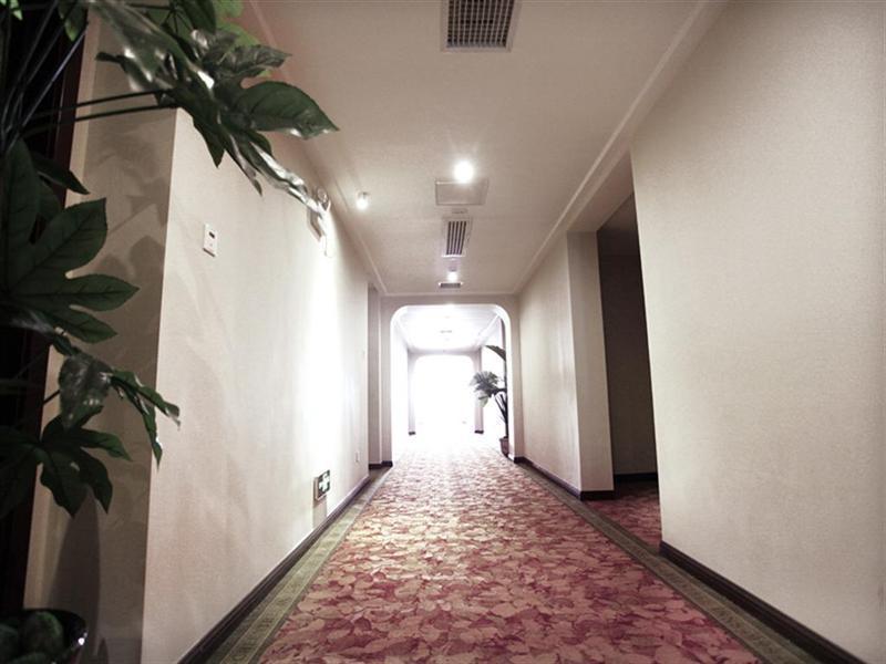Greentree Inn Anhui Wuhu Zhongshan Road Pedestrian Street Express Hotel Екстер'єр фото