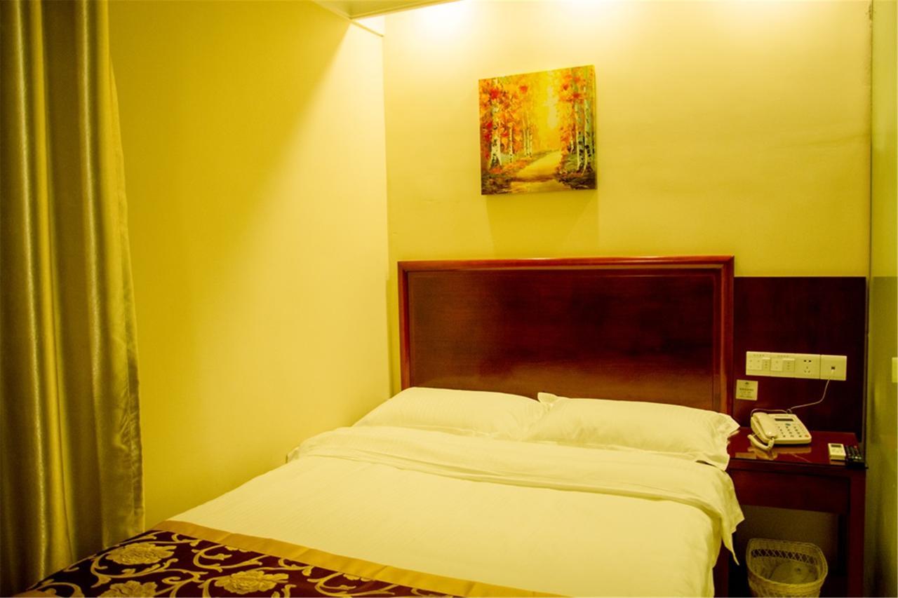 Greentree Inn Anhui Wuhu Zhongshan Road Pedestrian Street Express Hotel Екстер'єр фото