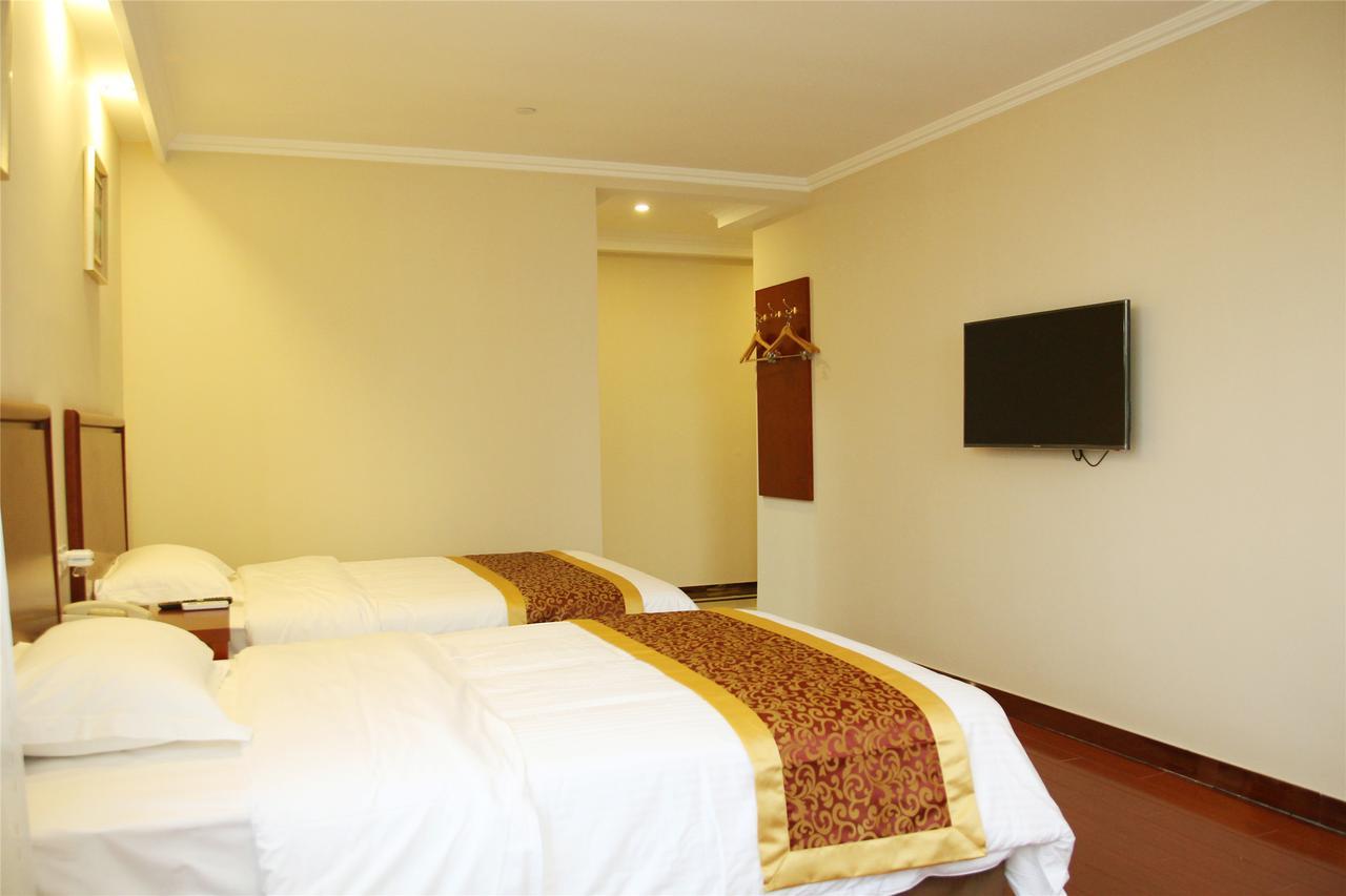 Greentree Inn Anhui Wuhu Zhongshan Road Pedestrian Street Express Hotel Екстер'єр фото