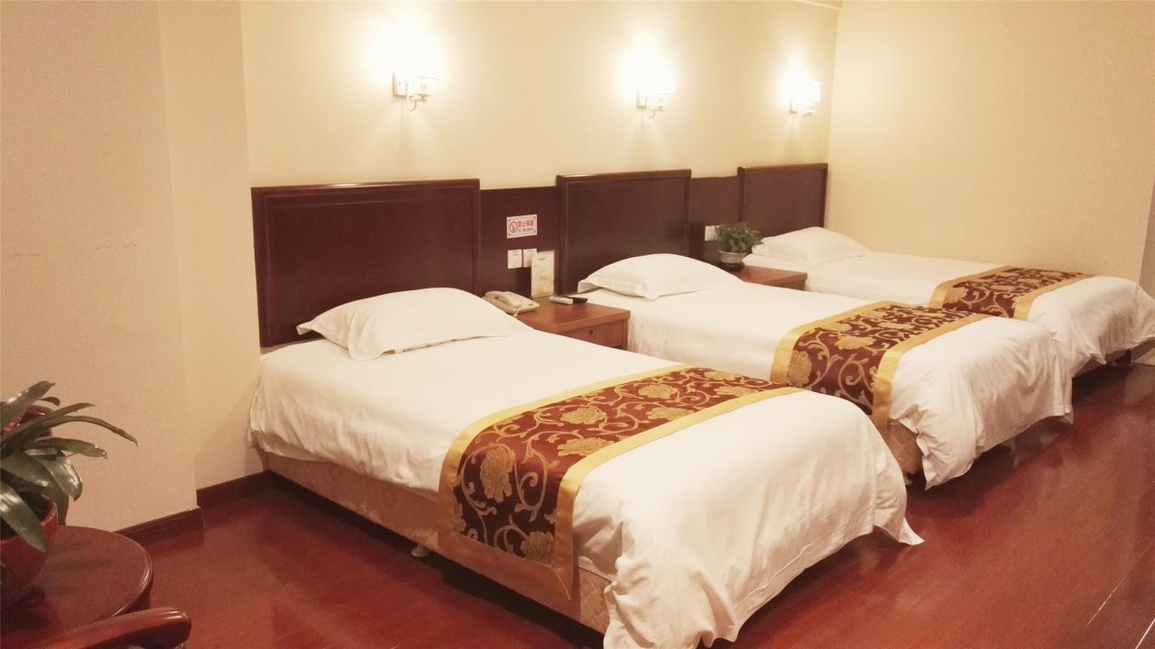 Greentree Inn Anhui Wuhu Zhongshan Road Pedestrian Street Express Hotel Екстер'єр фото