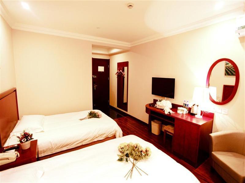 Greentree Inn Anhui Wuhu Zhongshan Road Pedestrian Street Express Hotel Екстер'єр фото